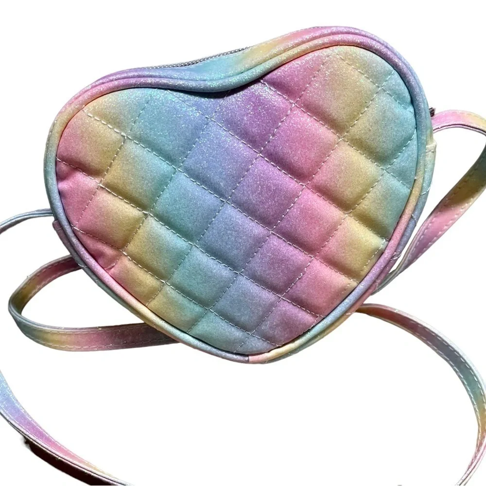 KIDS HEART PURSE WITH SHOULDER STRAP. IN RAINBOW COLOR.